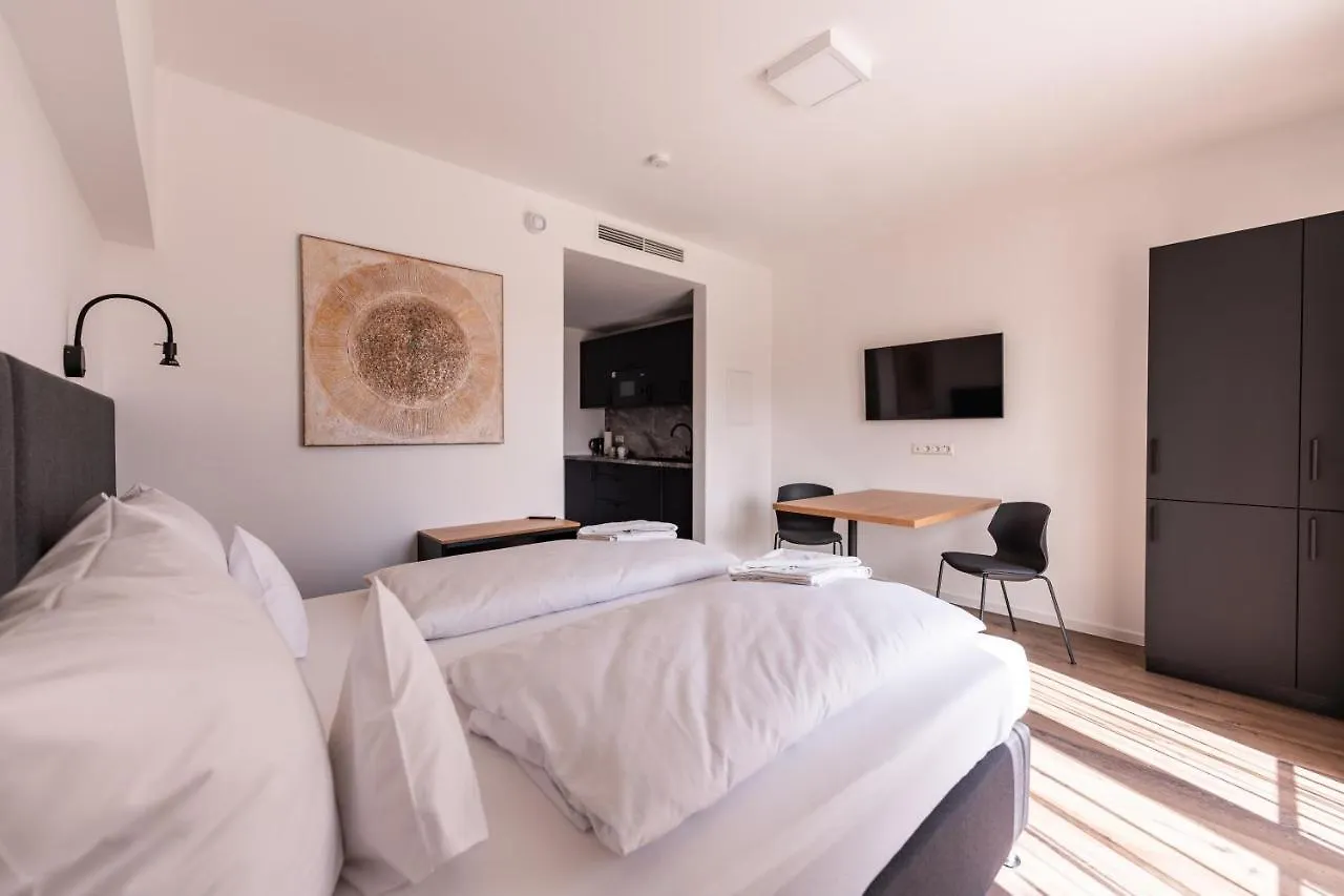 Aparthotel Living Neuburg Neuburg an Der Donau 3*,